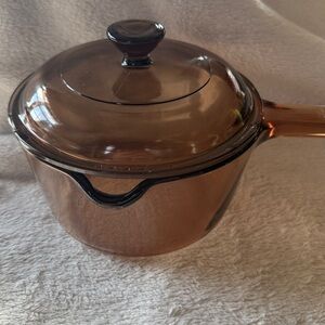 Vision corning france glass pot with lid